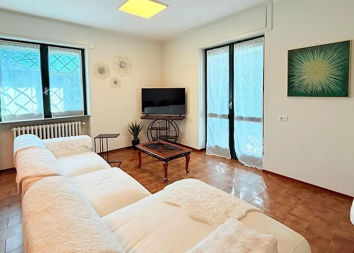 Bianca, Maggiore, Parco Privato Esclusivo Apartmán Dormelletto